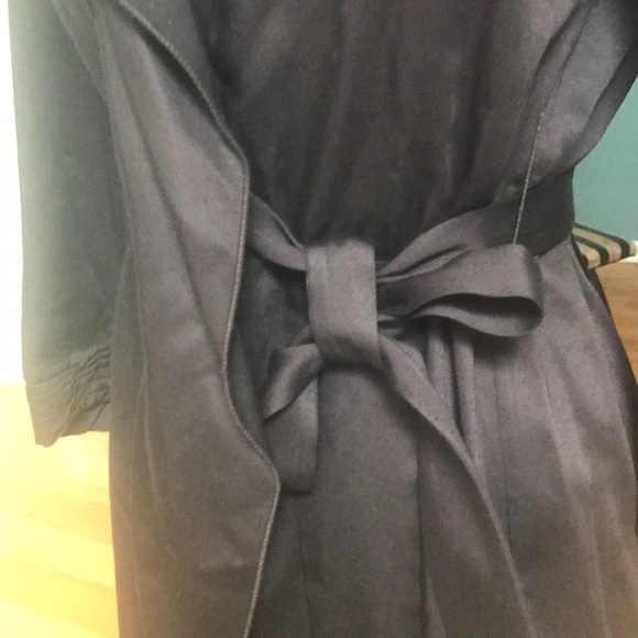 EUC but wrinkles ELI TAHARI BLACK RUFFLE WRAPDRESS - Picture 4 of 8